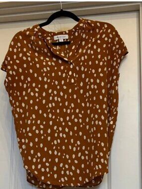 Amour Vert Brown and White Silk Patterned Blouse